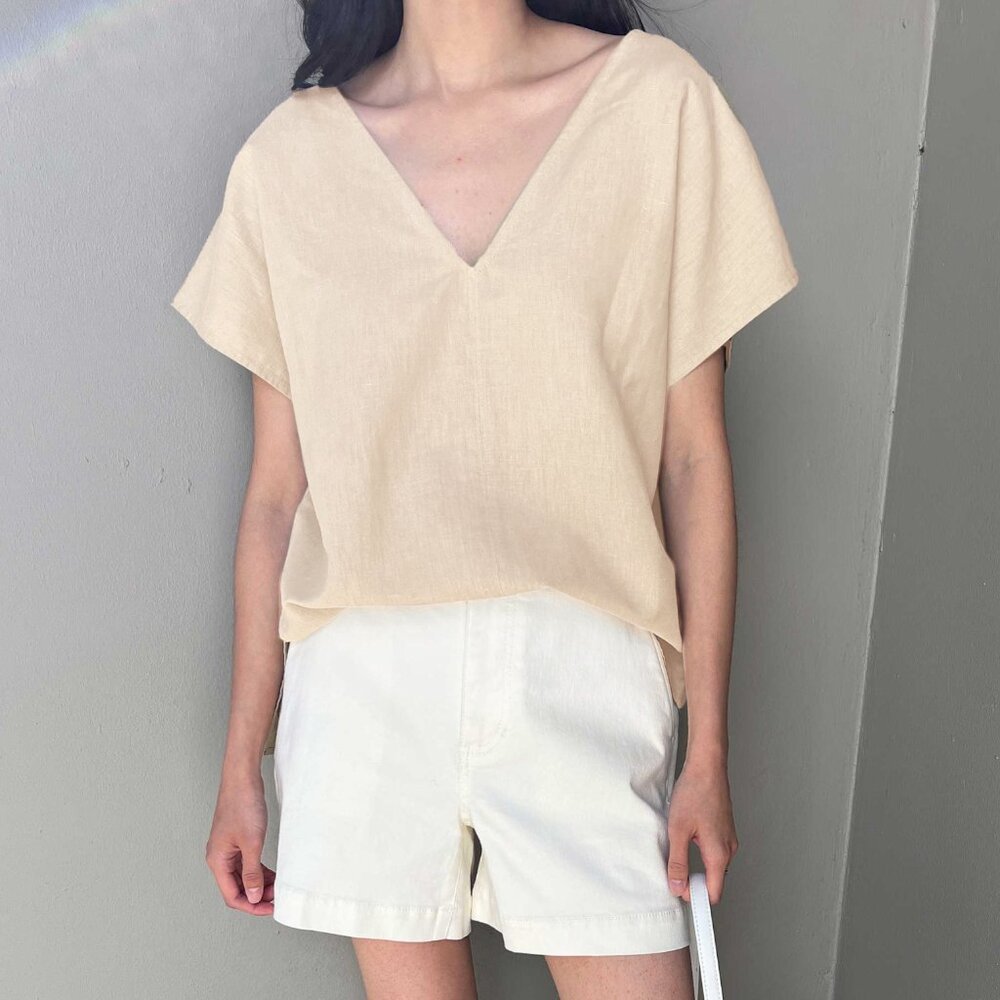 Oak And Fort Linen Blend v neck
